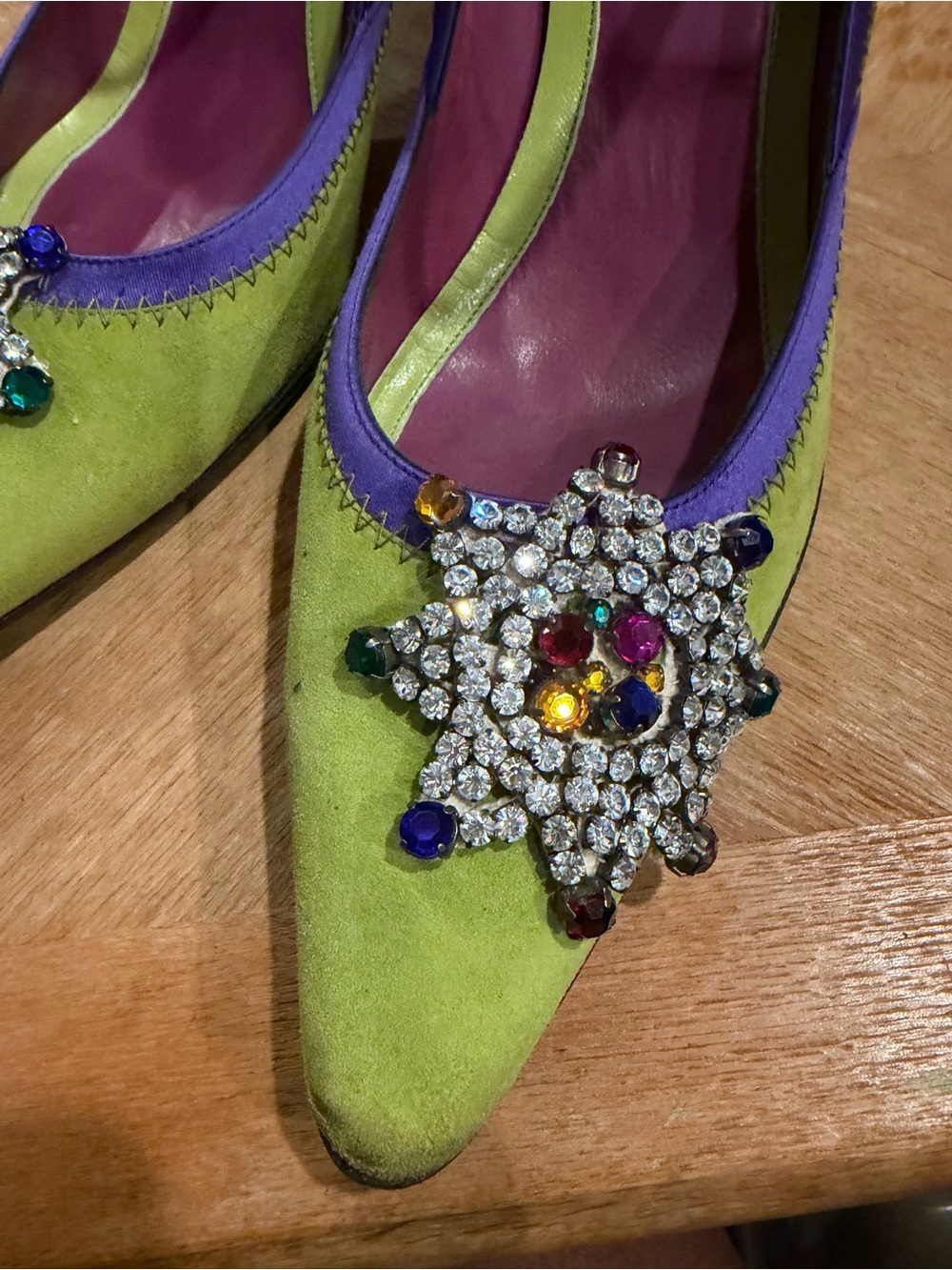 Etro Lime Green and Purple Suede Pointed Mary Jane Pumps with Jeweled Brooch - Picture 16 of 16